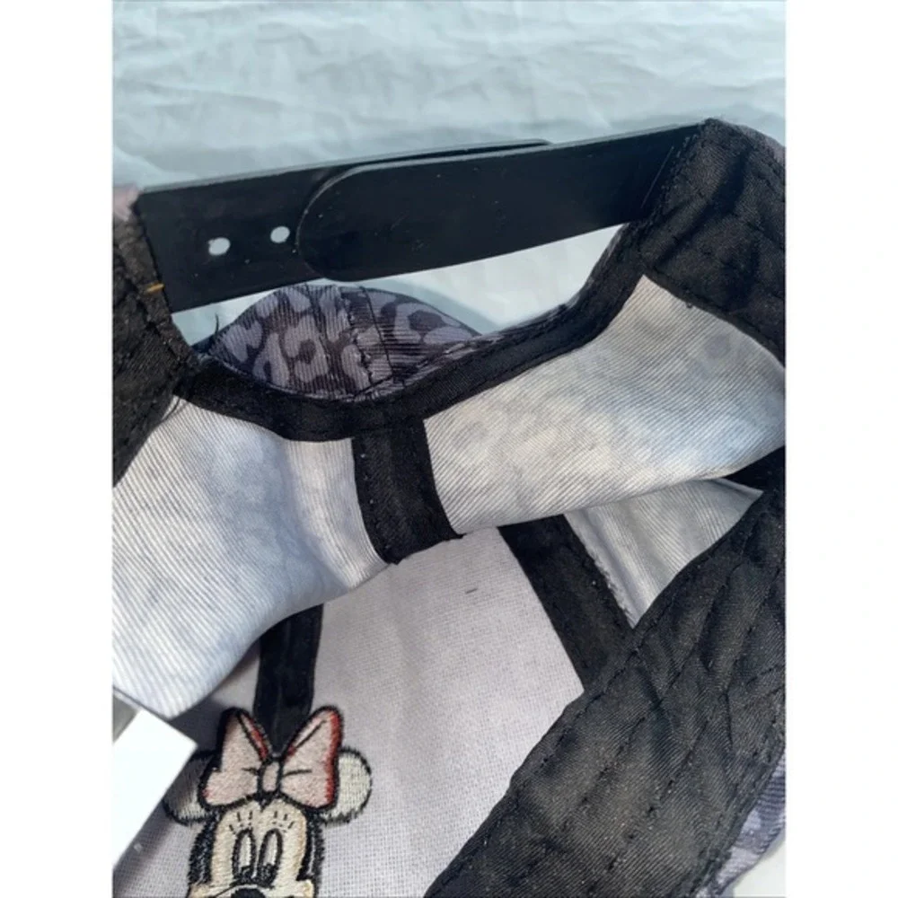 Snapback mini mouse